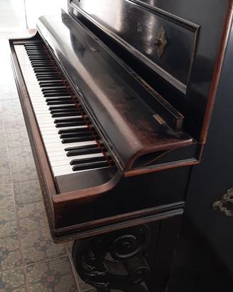 Pianoforte vintage Roeseler