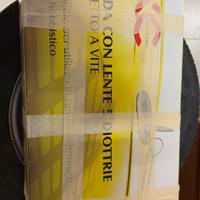 Lampada con lente di ingrandimento per estetica