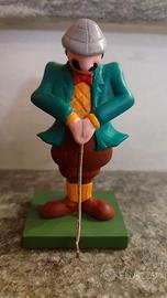Omino che gioca a  golf  ditta Trazo