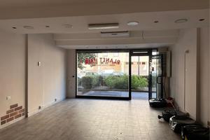 NEGOZIO A CIAMPINO