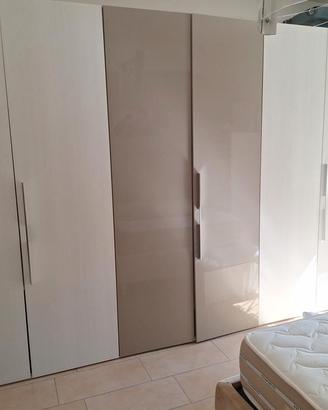 Armadio 6 ante bianco e tortora lucido 362 cm