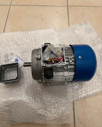 Motore asincrono trifase mai utilizzato