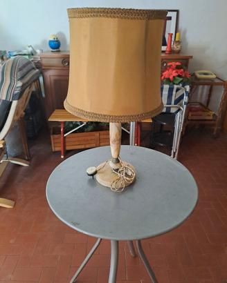 Lampada da tavolo