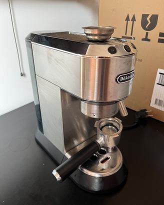 Delonghi dedica EC685.M - macchina caffè espresso