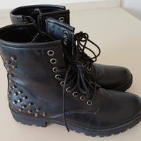 Anfibi in pelle nera n. 36