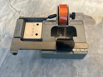 Giuntatrice a nastro per pellicole super 8 mm