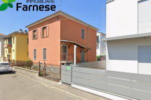 Villa di 180 m² con 4 locali e box auto doppio a P