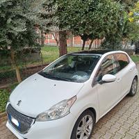 Peugeot 208 1.4 HDI Allure Full Opt