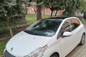 Peugeot 208 1.4 HDI Allure Full Opt