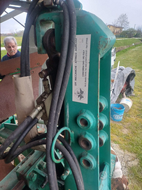 Aratro monovomere voltaorecchio