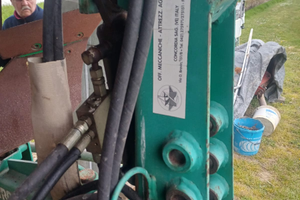 Aratro monovomere voltaorecchio