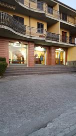 Locali commerciali a 30 mt da via Nazionale