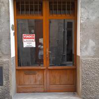 Locale ad uso commerciale/magazzino/laboratorio/uf
