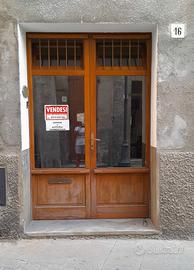 Locale ad uso commerciale/magazzino/laboratorio/uf