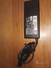 Alimentatore Toshiba mod. PA3378E-1ACA