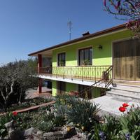 VILLA SINGOLA A MONTENARS