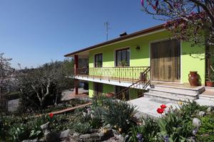 VILLA SINGOLA A MONTENARS