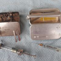 Siringhe puntura d'epoca in vetro
