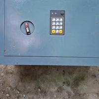 CISA cassaforte a muro. Funzionante 