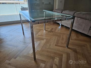Tavolo in vetro estensibile IKEA