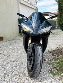 Yamaha r1