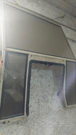 Frontale parabrezza cabina per trattore