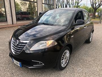 Lancia Ypsilon 1.2 69 CV 5 porte Gold