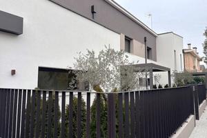 Villa di 130 m² con 4 locali e box auto a Mogliano
