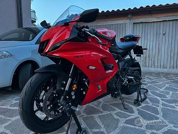 Yamaha r7 2022