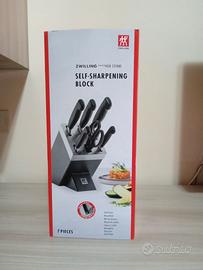 Ceppo con coltelli Zwilling