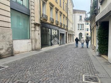 NEGOZIO A TREVISO
