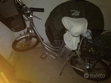 Bicicletta pedalata assistita