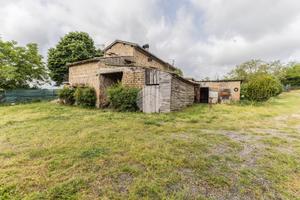 3 LOCALI A NEPI