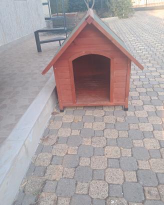 cuccia in legno par cani medio/grandi
