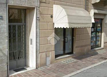 NEGOZIO A ACQUI TERME