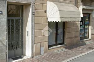 NEGOZIO A ACQUI TERME