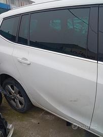 Porta posteriore dx con graffi Opel Zafira C toure