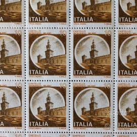 Francobollo Castello Sforzesco Milano 10L