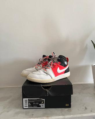 Scarpe Jordan 1 mid se