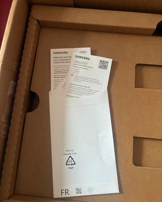 samsung  book 4