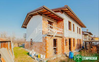 Villa a Pinarolo Po 5 locali