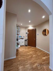 Rif. 5388 App. ristrutt. 3 camere 2 bagni garage