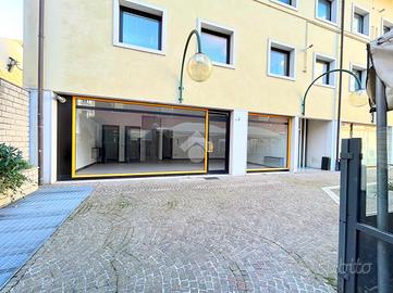 NEGOZIO A UDINE