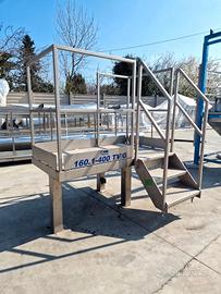 pedana inox con gradini per laboratorio usato
