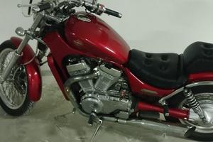 Suzuki intruer 600