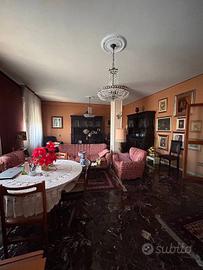 Appartamento di 195 m² con più di 5 locali a Rimin