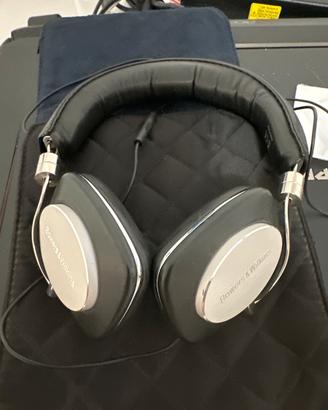 Cuffie bowers & wilkins mai usate