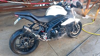 Triumph Speed triple 1050 2011 custom 32000km
