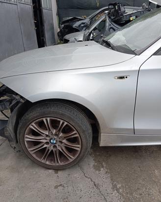 Parafango anteriore sx BMW 120D anno 2005 codice m