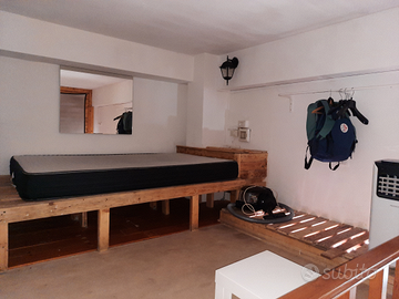 Monolocale arredato zona viale dei comuni